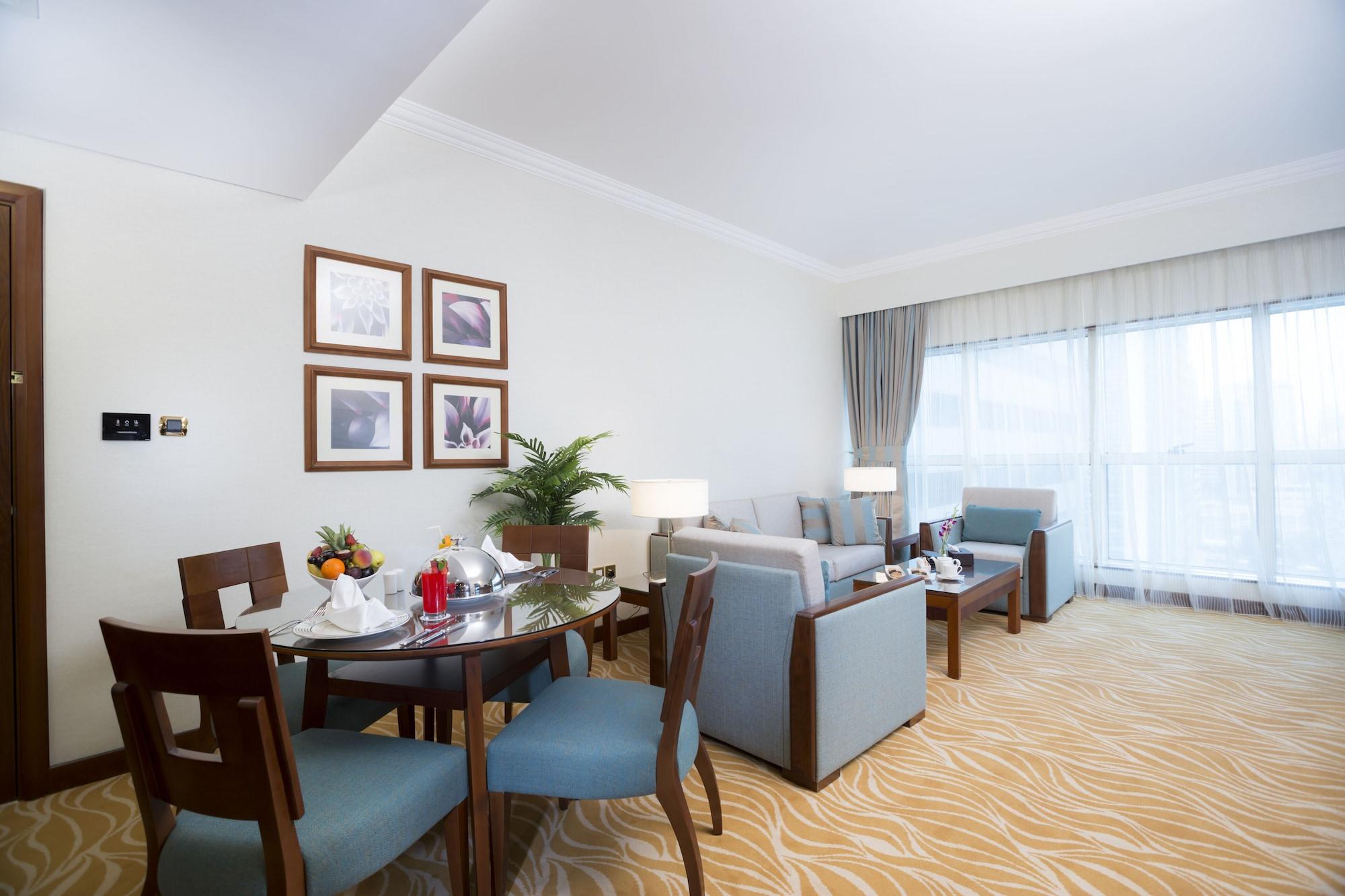 Grand Mercure Majlis Residences Abu Dabi Dış mekan fotoğraf A living room at the hotel