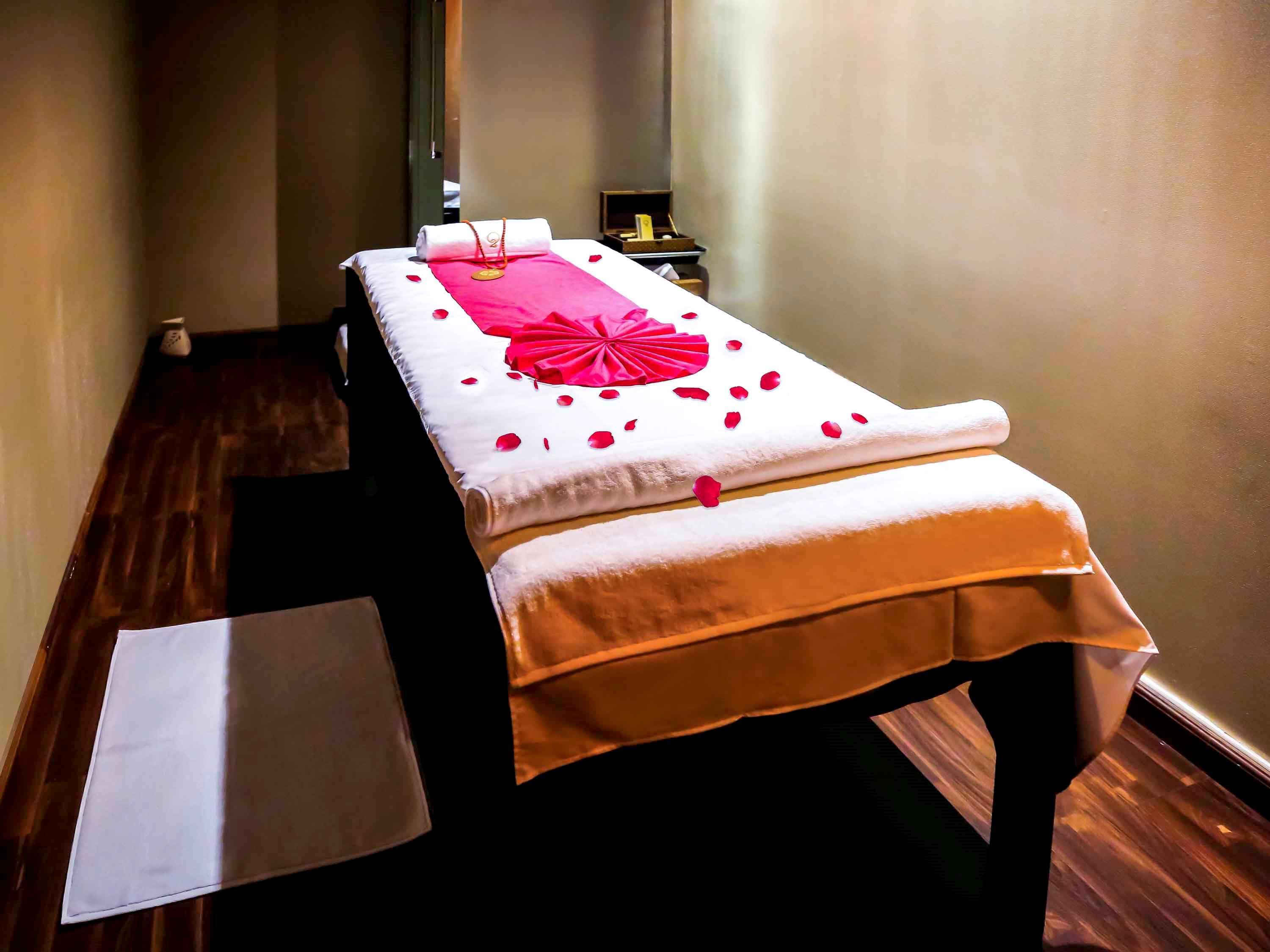 Grand Mercure Majlis Residences Abu Dabi Dış mekan fotoğraf Massage table