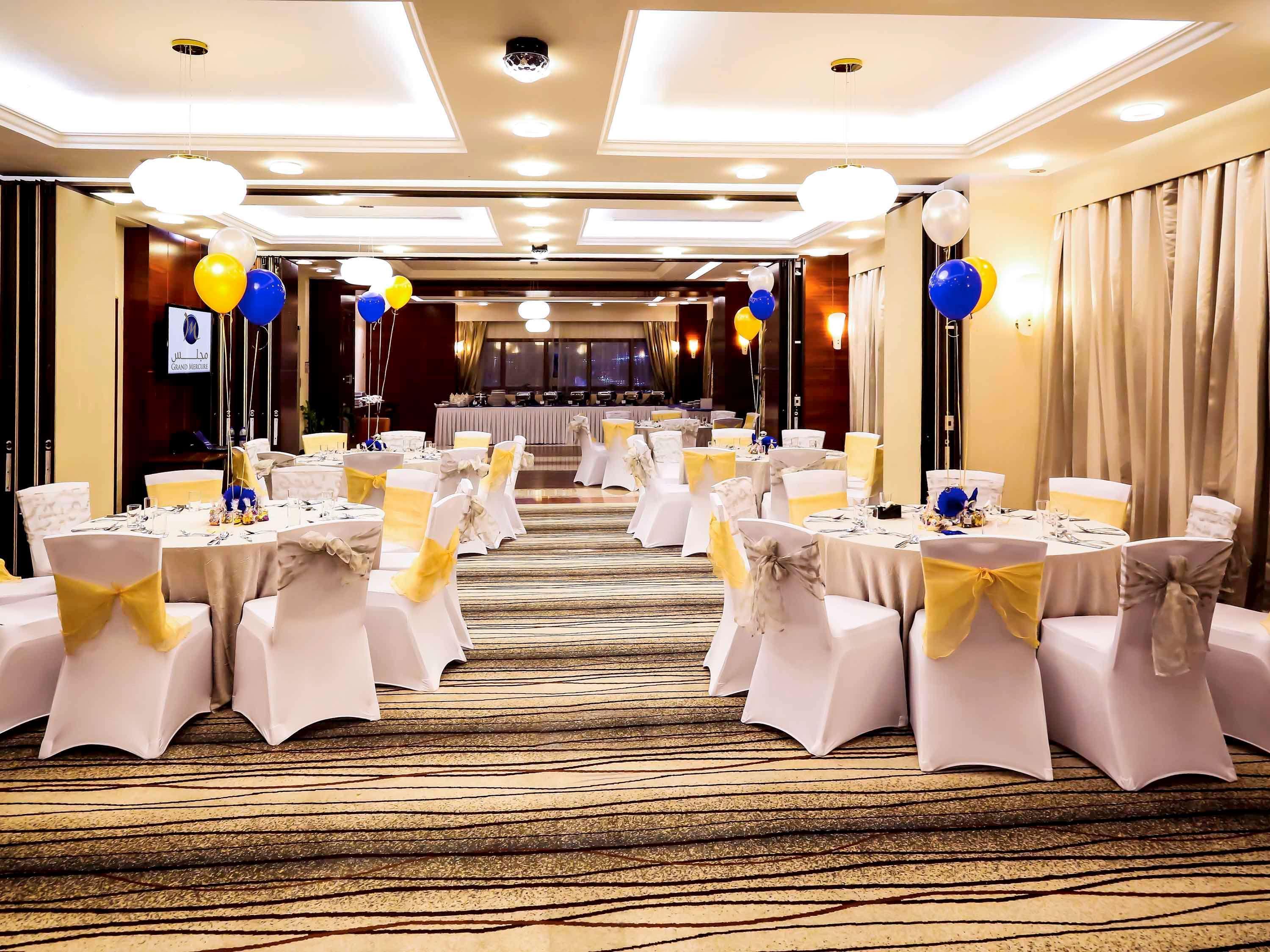 Grand Mercure Majlis Residences Abu Dabi Dış mekan fotoğraf The ballroom at the hotel